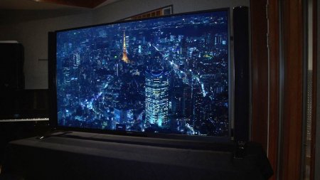Philips показала на CES 2015 телевизор 4K TV с лазерной подсветкой